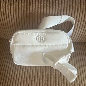 Lululemon Puff belt bag